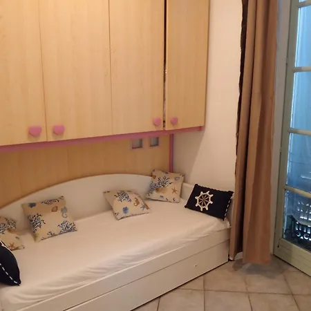 Porta Di Mare * מנטון