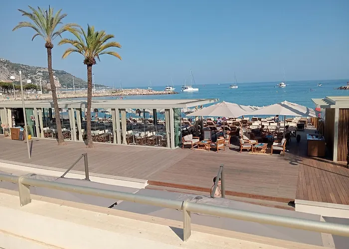 Porta Di Mare * מנטון